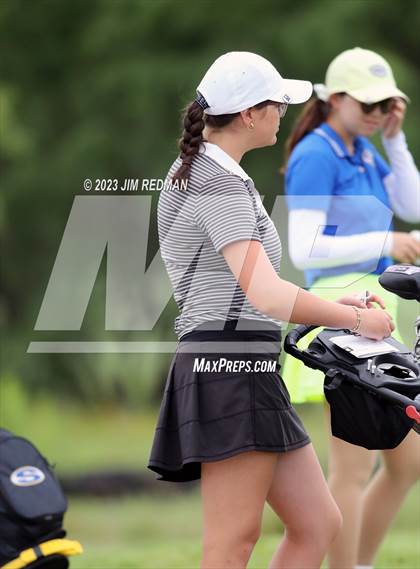 Thumbnail 2 in UIL 4A Girls Golf Finals photogallery.
