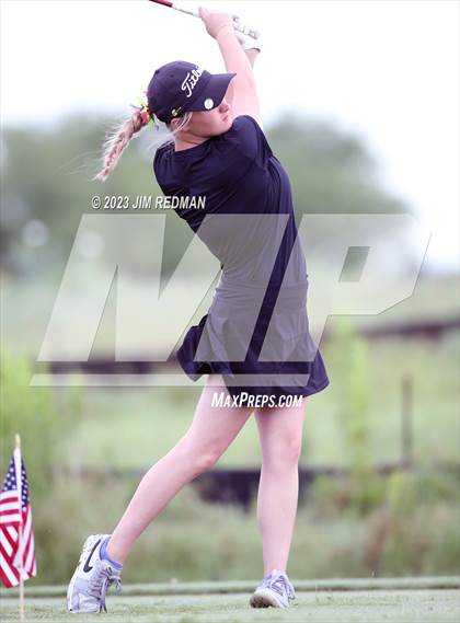Thumbnail 1 in UIL 4A Girls Golf Finals photogallery.
