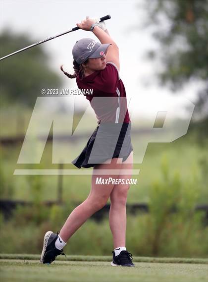 Thumbnail 3 in UIL 4A Girls Golf Finals photogallery.