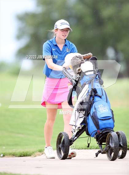 Thumbnail 1 in UIL 4A Girls Golf Finals photogallery.