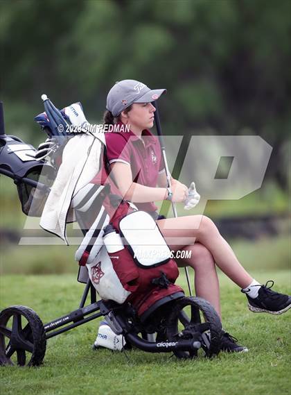 Thumbnail 1 in UIL 4A Girls Golf Finals photogallery.