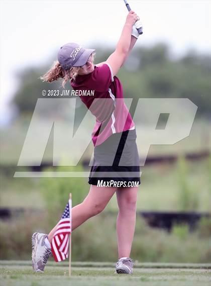 Thumbnail 1 in UIL 4A Girls Golf Finals photogallery.