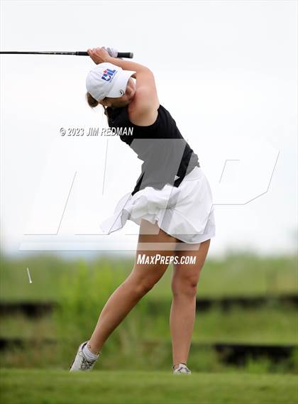 Thumbnail 2 in UIL 4A Girls Golf Finals photogallery.
