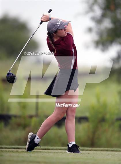 Thumbnail 1 in UIL 4A Girls Golf Finals photogallery.