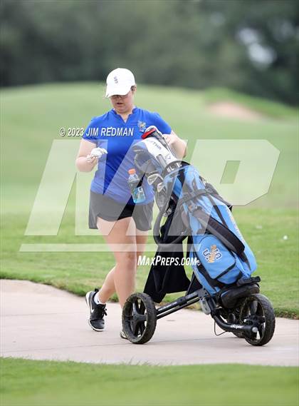 Thumbnail 3 in UIL 4A Girls Golf Finals photogallery.