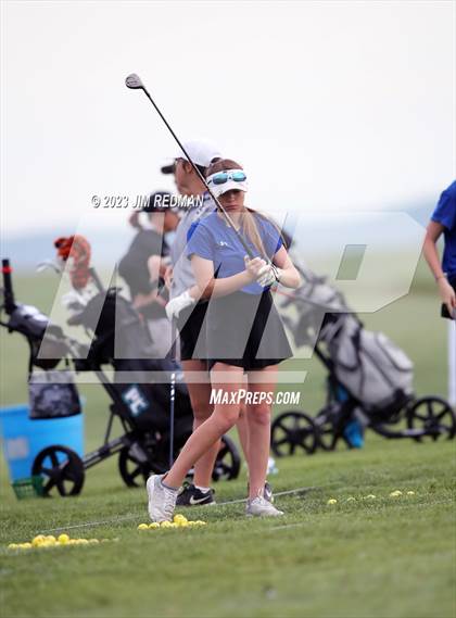 Thumbnail 1 in UIL 4A Girls Golf Finals photogallery.