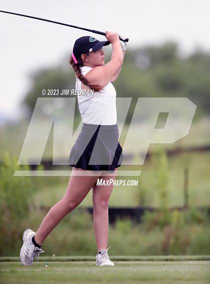 Thumbnail 3 in UIL 4A Girls Golf Finals photogallery.