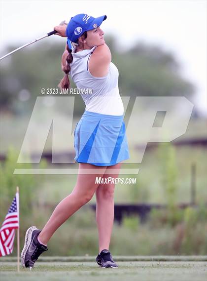 Thumbnail 2 in UIL 4A Girls Golf Finals photogallery.