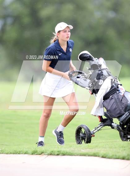 Thumbnail 2 in UIL 4A Girls Golf Finals photogallery.