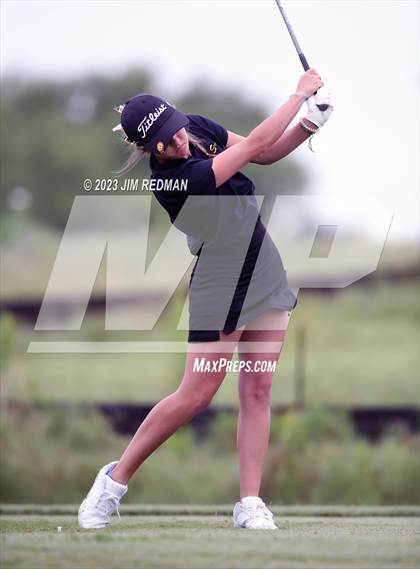 Thumbnail 3 in UIL 4A Girls Golf Finals photogallery.