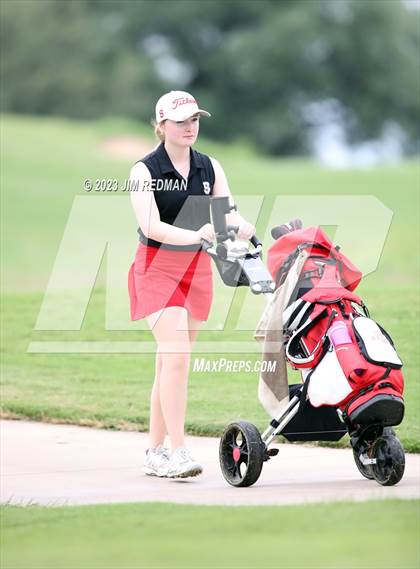 Thumbnail 2 in UIL 4A Girls Golf Finals photogallery.