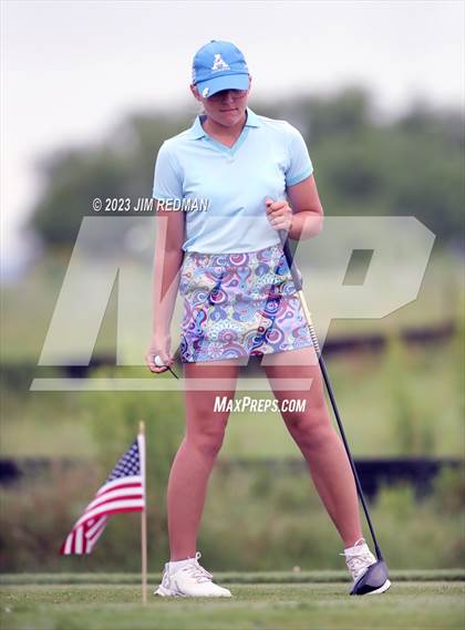 Thumbnail 1 in UIL 4A Girls Golf Finals photogallery.