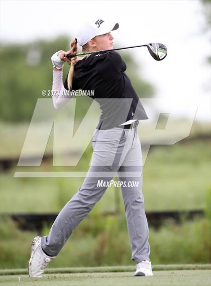 Thumbnail 3 in UIL 4A Girls Golf Finals photogallery.