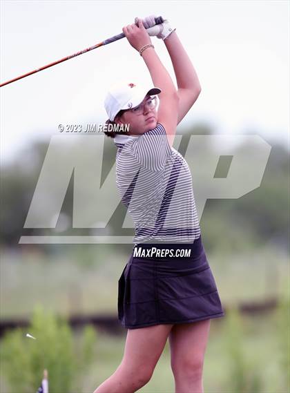 Thumbnail 2 in UIL 4A Girls Golf Finals photogallery.