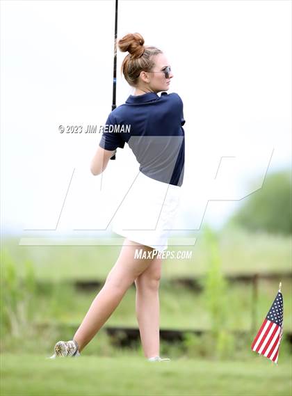 Thumbnail 1 in UIL 4A Girls Golf Finals photogallery.