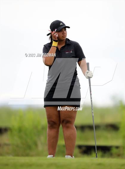 Thumbnail 3 in UIL 4A Girls Golf Finals photogallery.