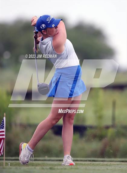 Thumbnail 2 in UIL 4A Girls Golf Finals photogallery.