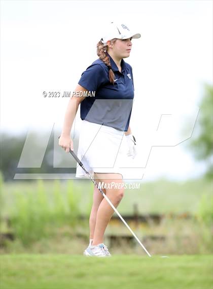Thumbnail 2 in UIL 4A Girls Golf Finals photogallery.