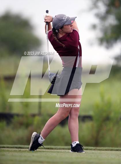 Thumbnail 2 in UIL 4A Girls Golf Finals photogallery.