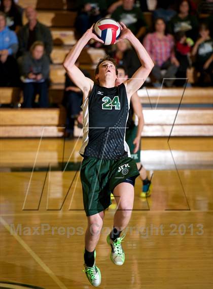 Thumbnail 3 in Long Beach vs Bellmore JFK (Section 8 Class B Final) photogallery.