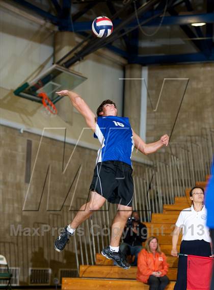 Thumbnail 1 in Long Beach vs Bellmore JFK (Section 8 Class B Final) photogallery.