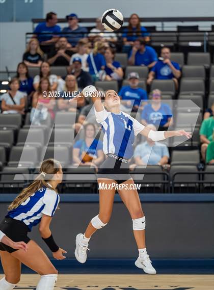 Thumbnail 3 in Indianapolis Bishop Chatard @ New Castle photogallery.