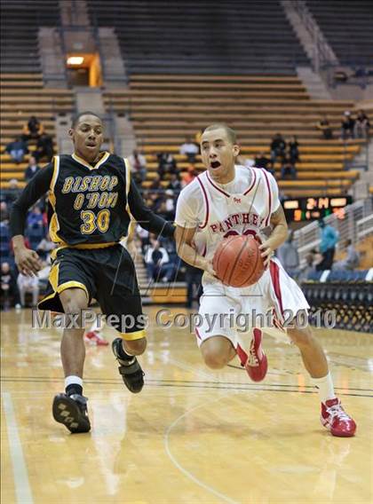 Thumbnail 3 in Bishop O'Dowd vs. St. Mary's photogallery.