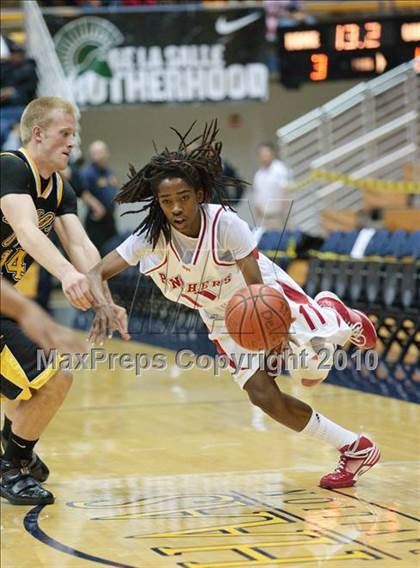 Thumbnail 1 in Bishop O'Dowd vs. St. Mary's photogallery.