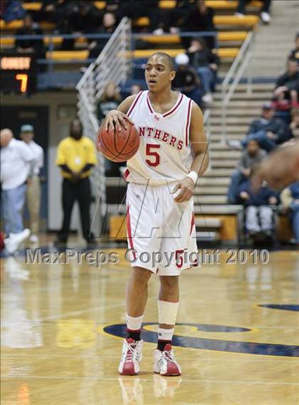 Thumbnail 3 in Bishop O'Dowd vs. St. Mary's photogallery.