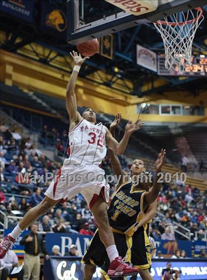 Thumbnail 1 in Bishop O'Dowd vs. St. Mary's photogallery.
