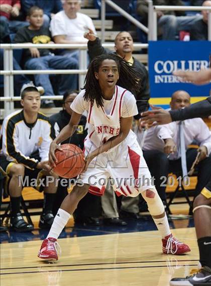 Thumbnail 2 in Bishop O'Dowd vs. St. Mary's photogallery.