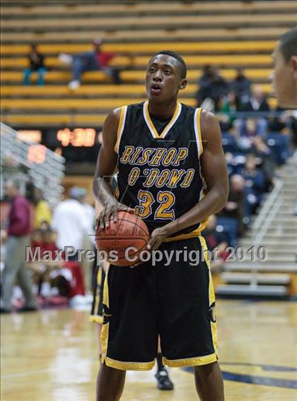Thumbnail 3 in Bishop O'Dowd vs. St. Mary's photogallery.