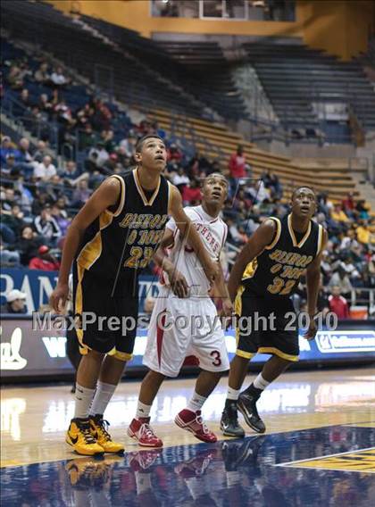 Thumbnail 2 in Bishop O'Dowd vs. St. Mary's photogallery.