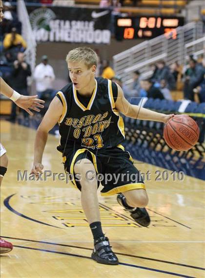 Thumbnail 3 in Bishop O'Dowd vs. St. Mary's photogallery.