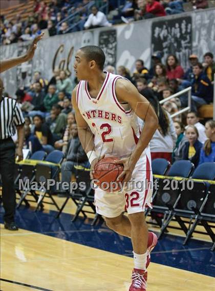 Thumbnail 1 in Bishop O'Dowd vs. St. Mary's photogallery.