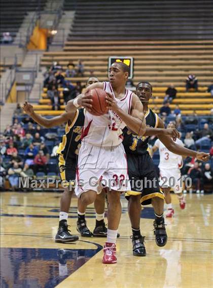 Thumbnail 3 in Bishop O'Dowd vs. St. Mary's photogallery.