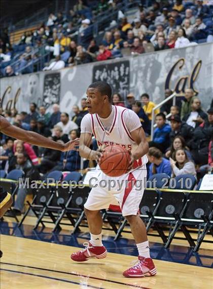 Thumbnail 2 in Bishop O'Dowd vs. St. Mary's photogallery.