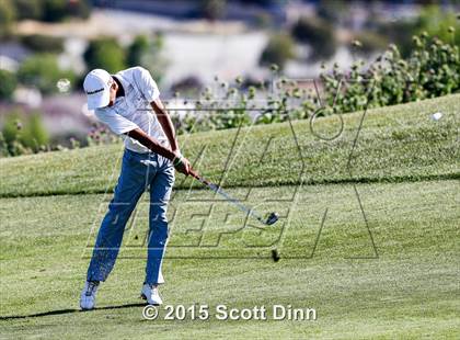 Thumbnail 2 in Saint Francis vs Archbishop Mitty photogallery.