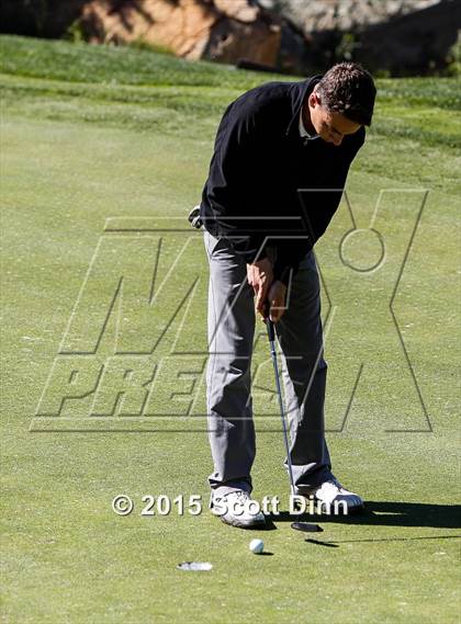 Thumbnail 2 in Saint Francis vs Archbishop Mitty photogallery.