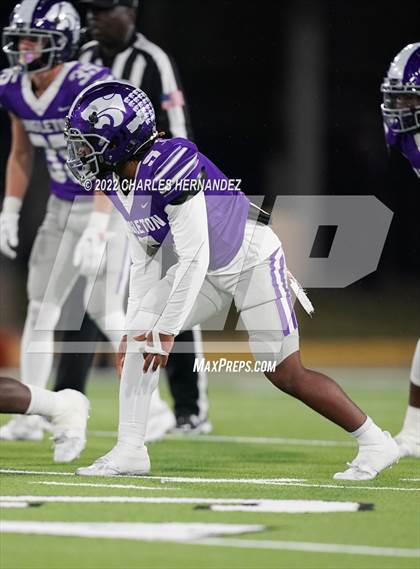 Thumbnail 2 in Angleton vs. College Station (UIL 5A Division I Area Playoff) photogallery.