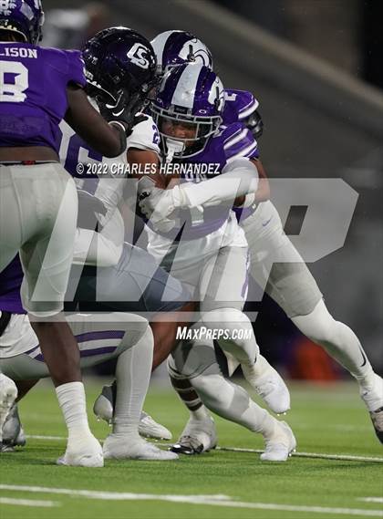 Thumbnail 1 in Angleton vs. College Station (UIL 5A Division I Area Playoff) photogallery.