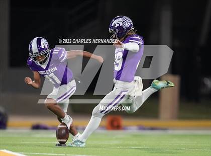 Thumbnail 3 in Angleton vs. College Station (UIL 5A Division I Area Playoff) photogallery.