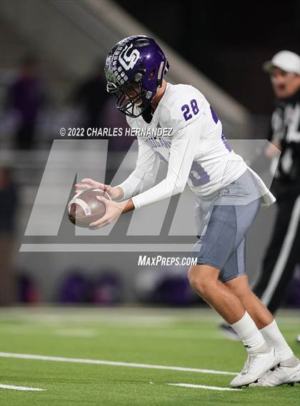 Thumbnail 3 in Angleton vs. College Station (UIL 5A Division I Area Playoff) photogallery.