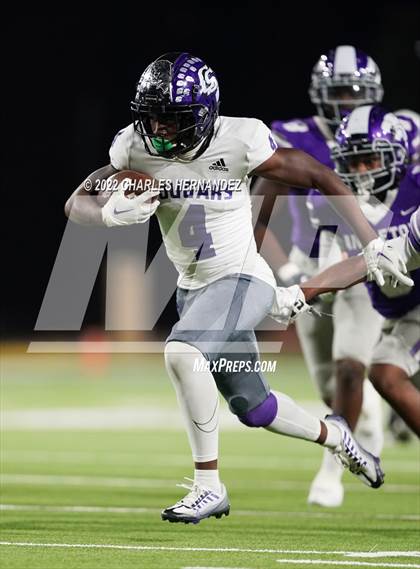 Thumbnail 1 in Angleton vs. College Station (UIL 5A Division I Area Playoff) photogallery.
