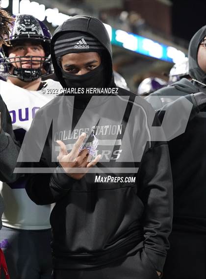 Thumbnail 2 in Angleton vs. College Station (UIL 5A Division I Area Playoff) photogallery.