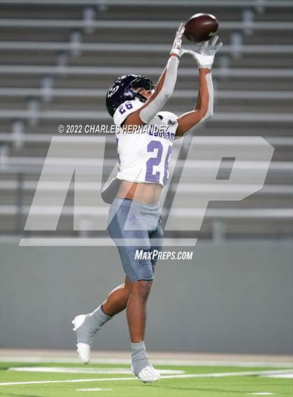 Thumbnail 3 in Angleton vs. College Station (UIL 5A Division I Area Playoff) photogallery.