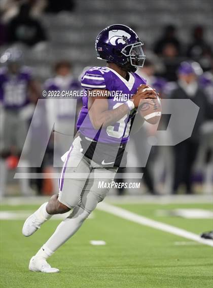 Thumbnail 3 in Angleton vs. College Station (UIL 5A Division I Area Playoff) photogallery.