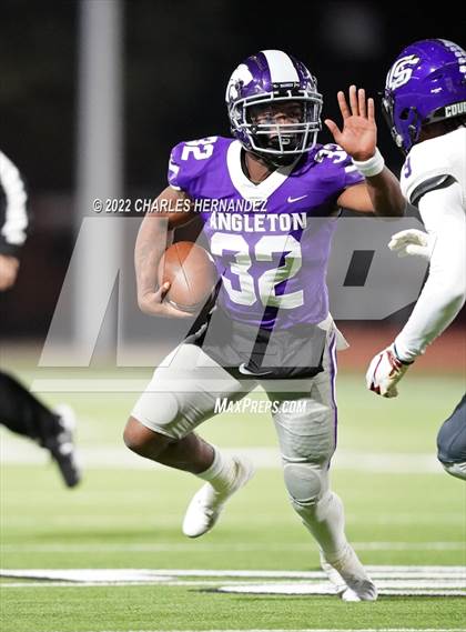 Thumbnail 3 in Angleton vs. College Station (UIL 5A Division I Area Playoff) photogallery.