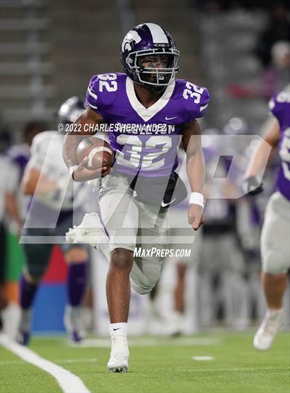 Thumbnail 3 in Angleton vs. College Station (UIL 5A Division I Area Playoff) photogallery.