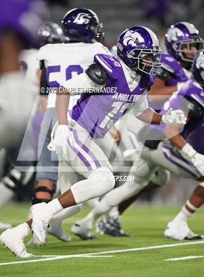 Thumbnail 2 in Angleton vs. College Station (UIL 5A Division I Area Playoff) photogallery.